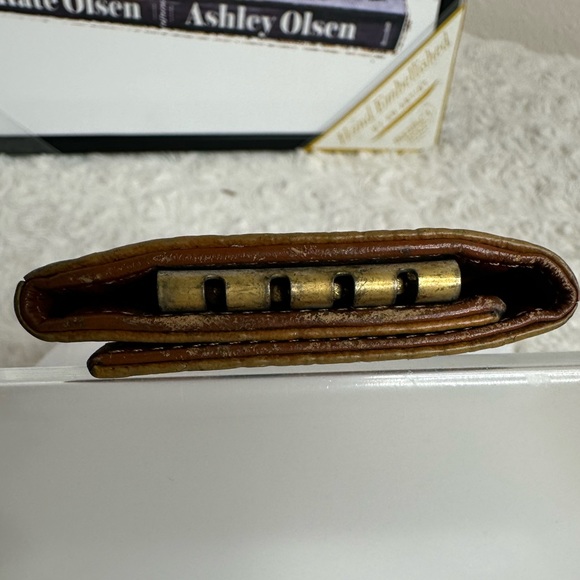 MCM Key holder - Picture 3 of 8